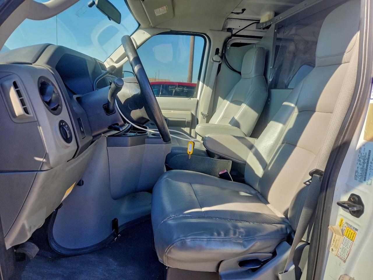 FORD ECONOLINE E250 VAN