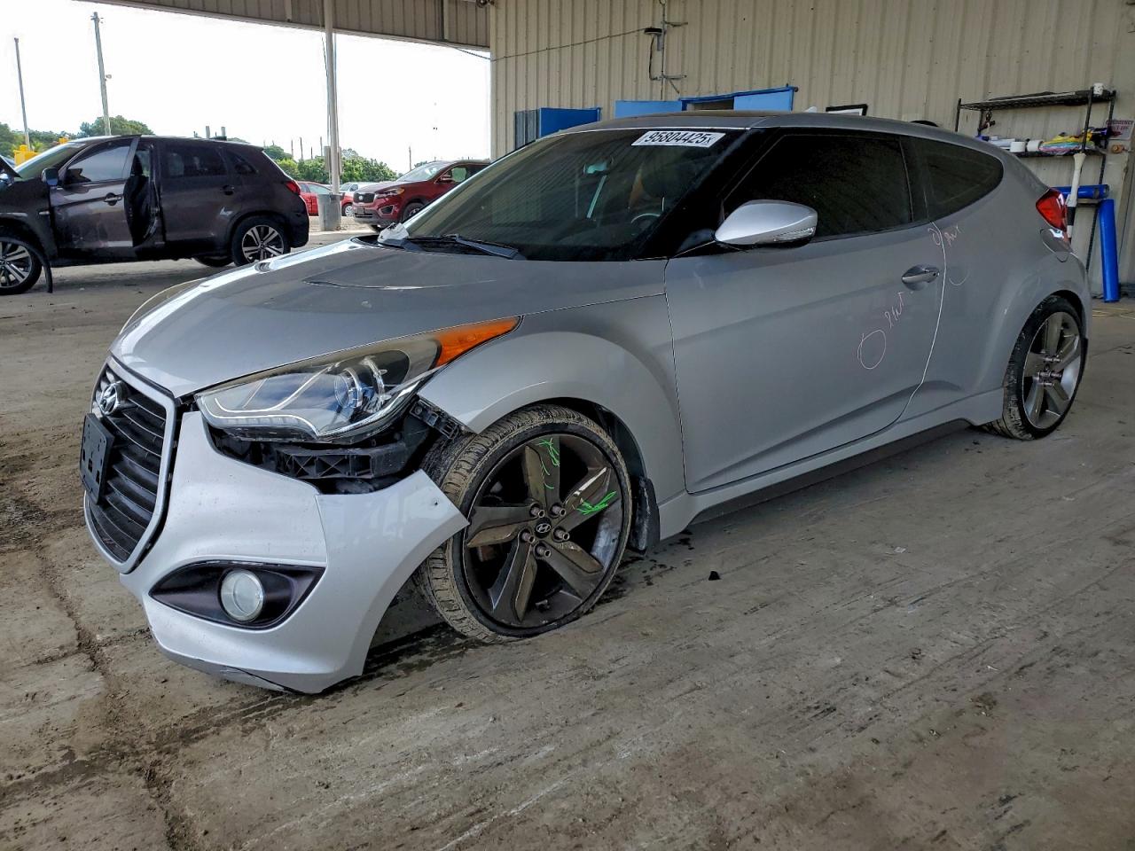 Lot #3315976106 2014 HYUNDAI VELOSTER T