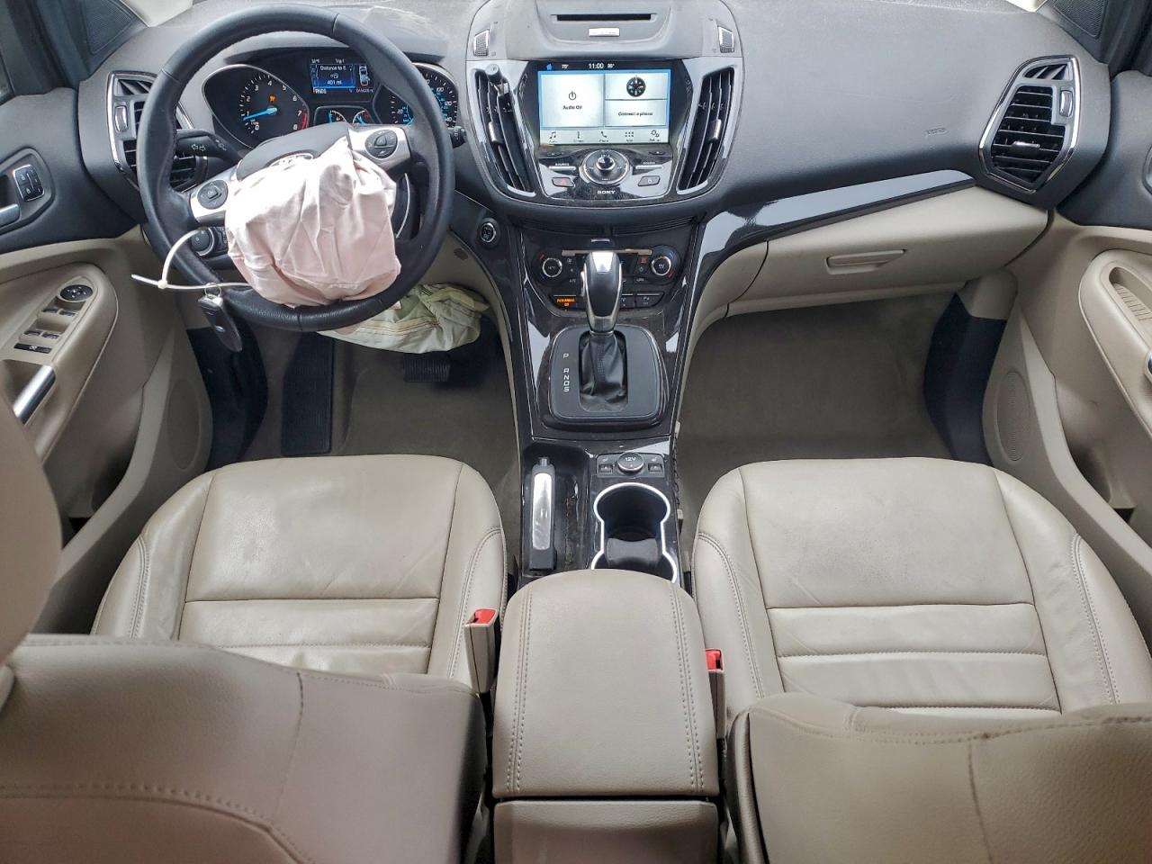 FORD ESCAPE TITANIUM