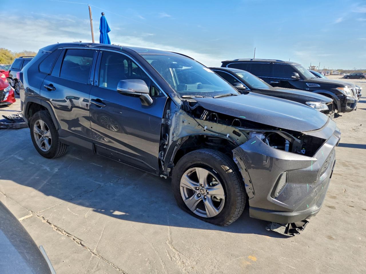 TOYOTA RAV4 XLE