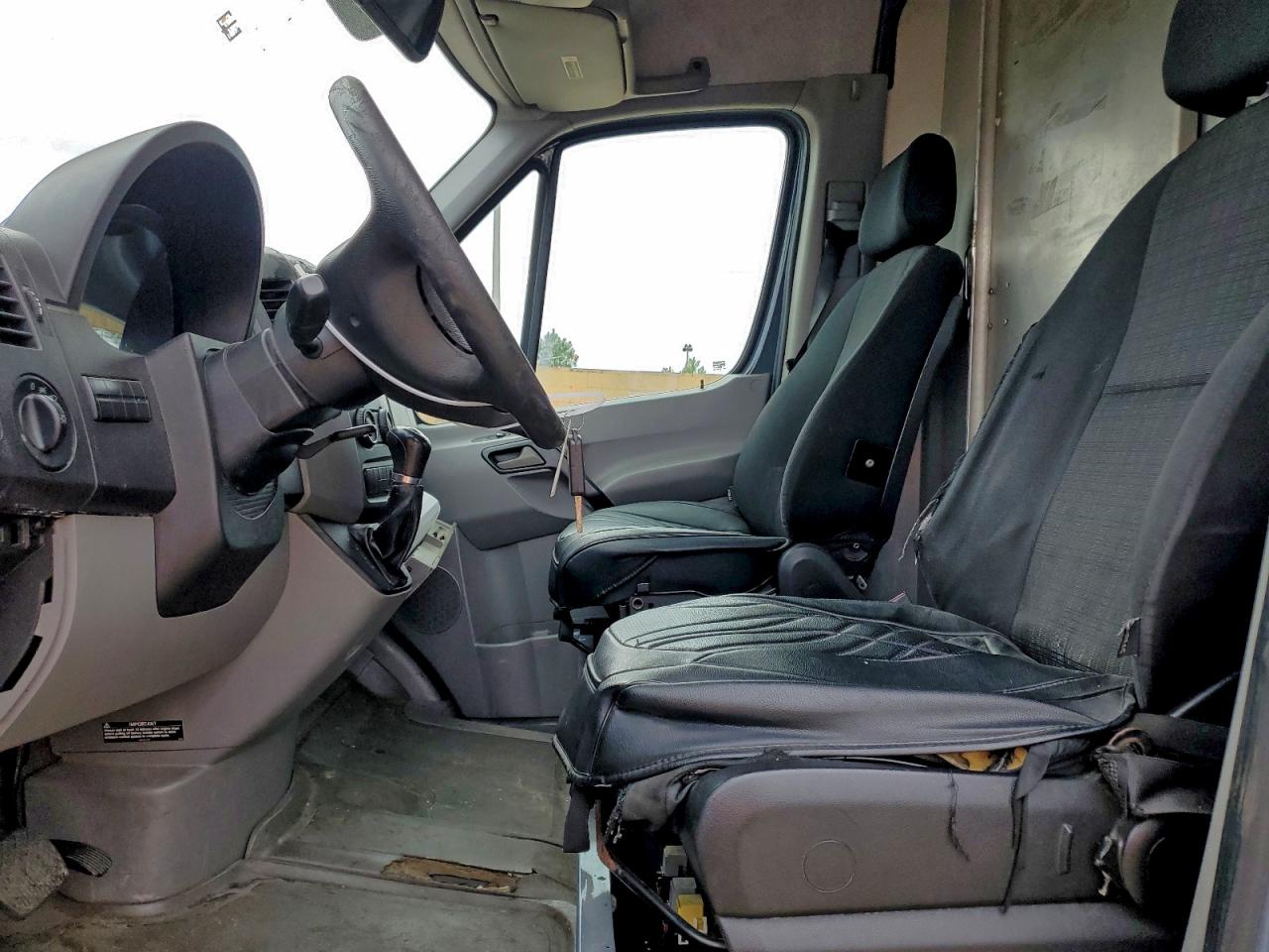 MERCEDES-BENZ SPRINTER 2500