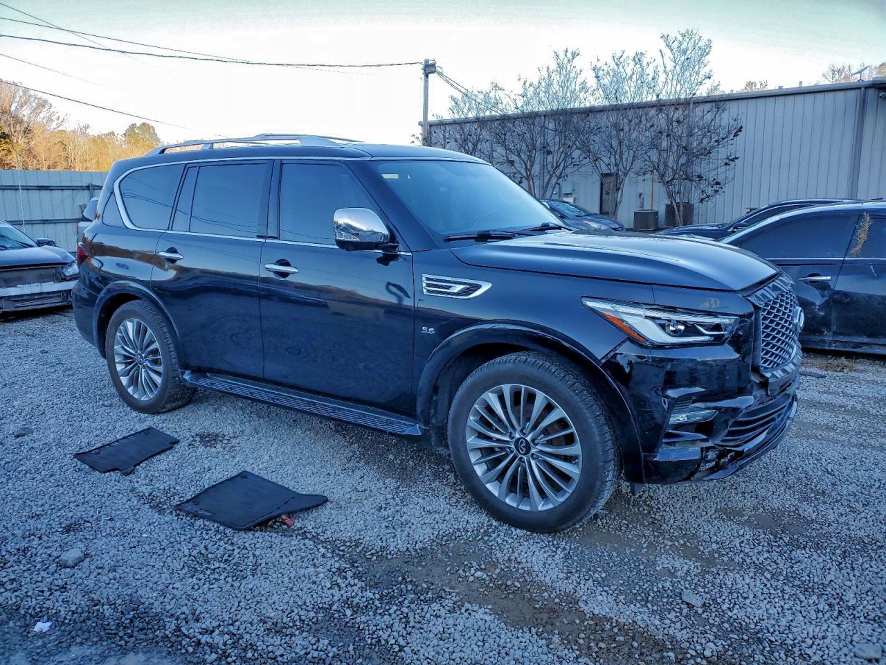 INFINITI QX80 LUXE