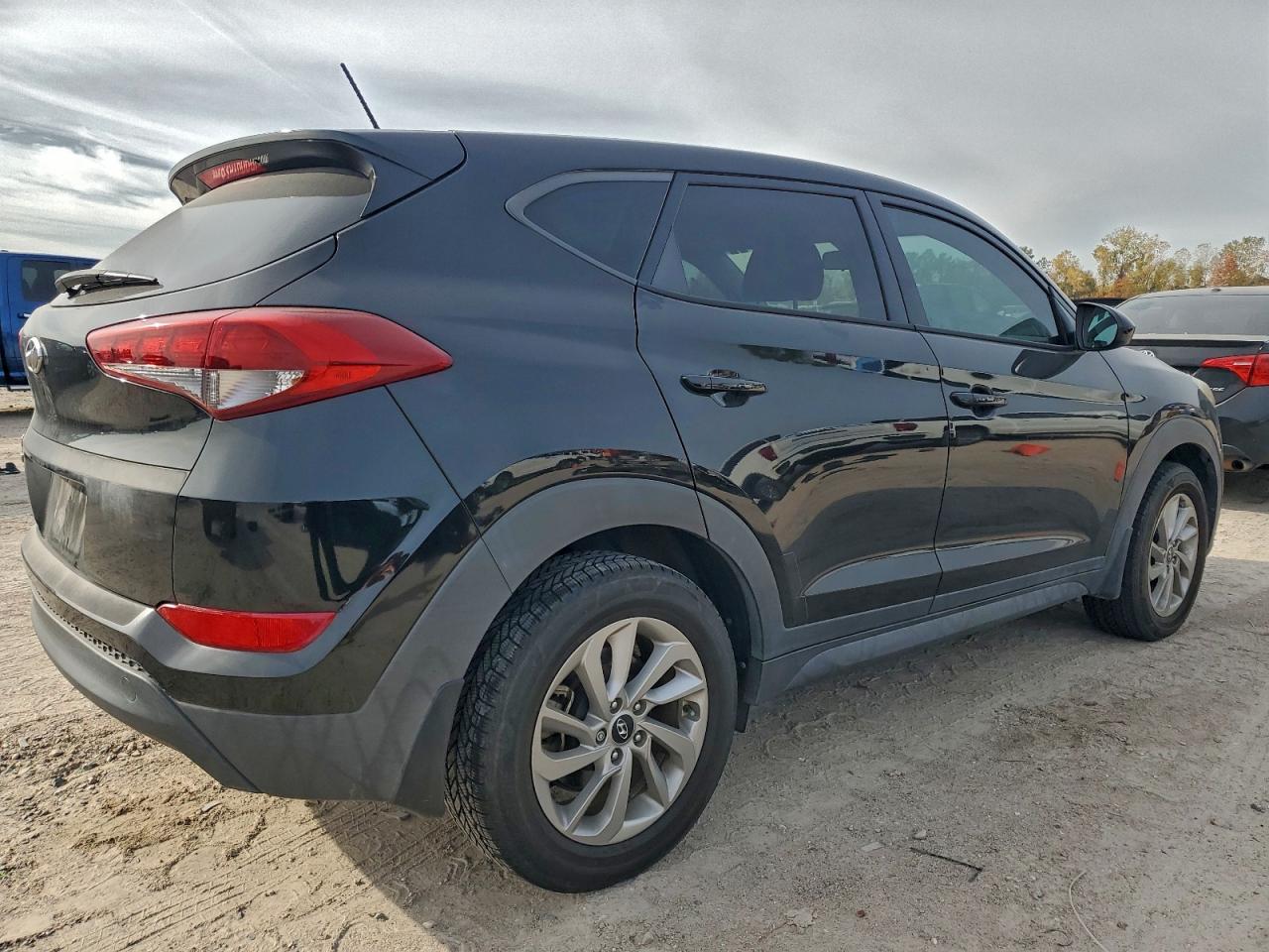 Lot #3317692074 2017 HYUNDAI TUCSON SE
