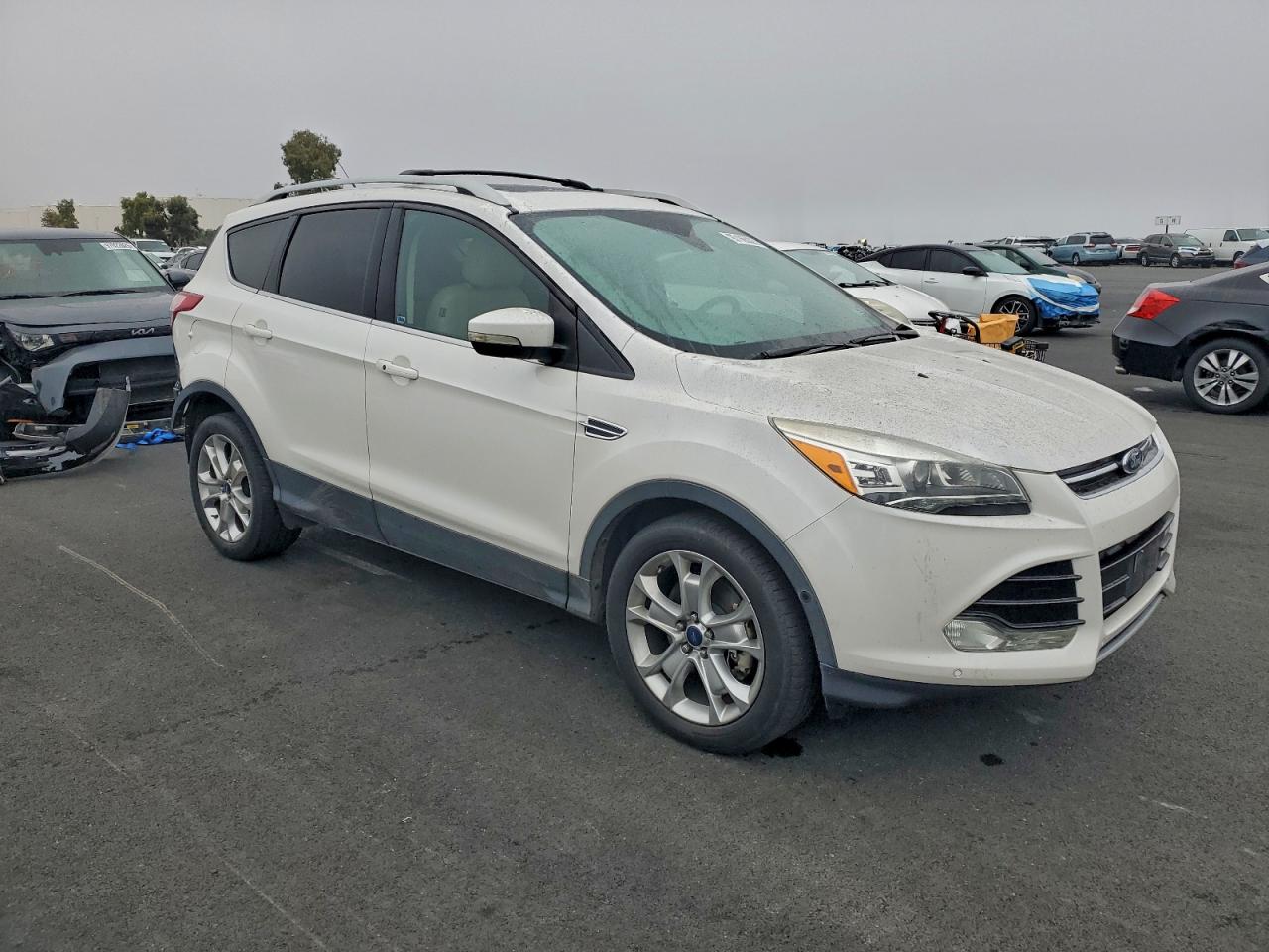 FORD ESCAPE TITANIUM