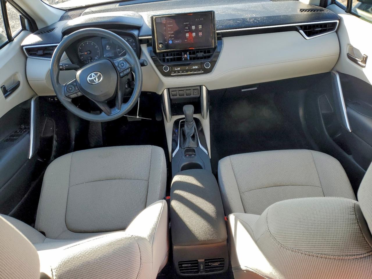 TOYOTA COROLLA CROSS L