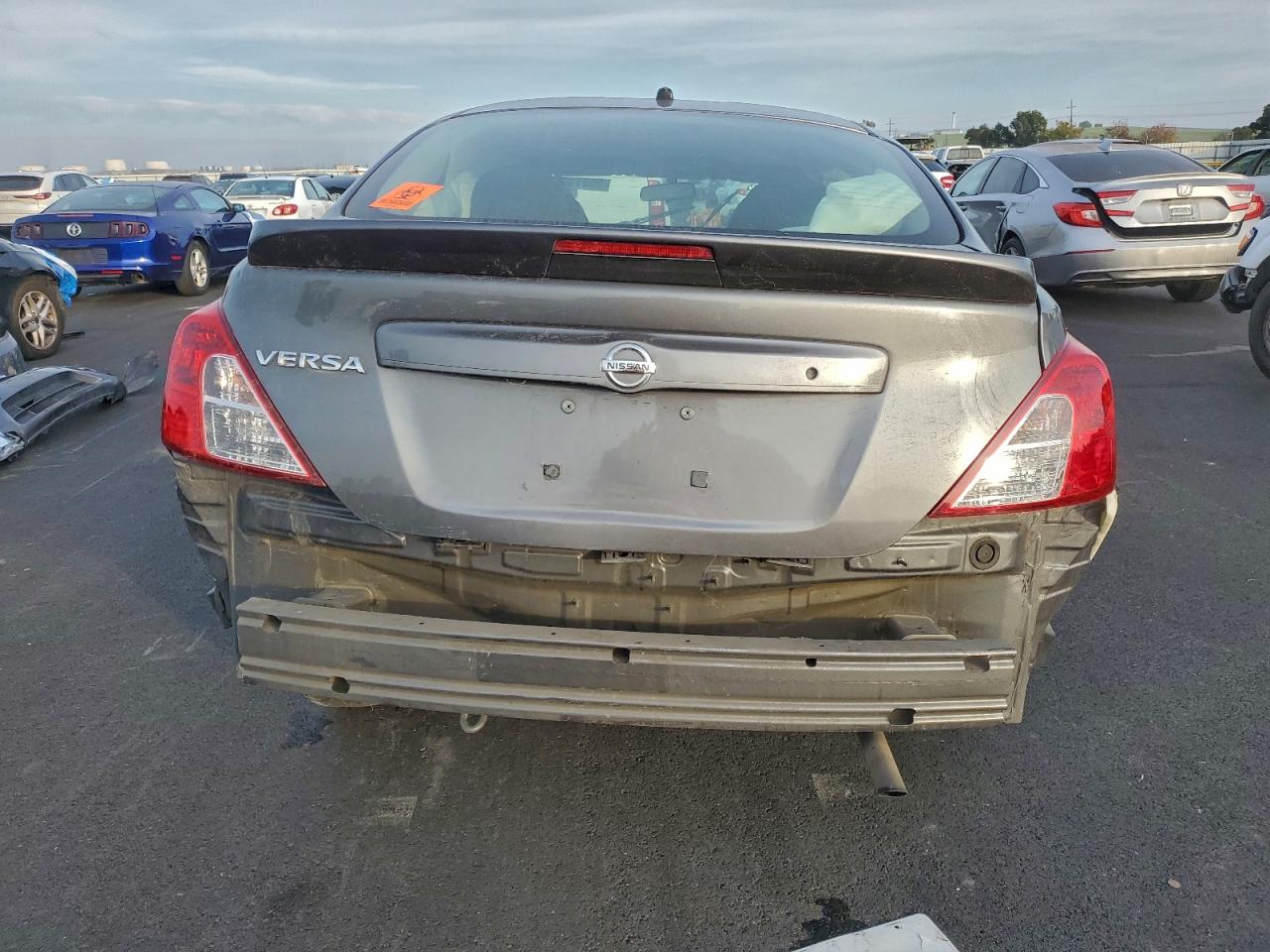 Lot #3317088004 2018 NISSAN VERSA S