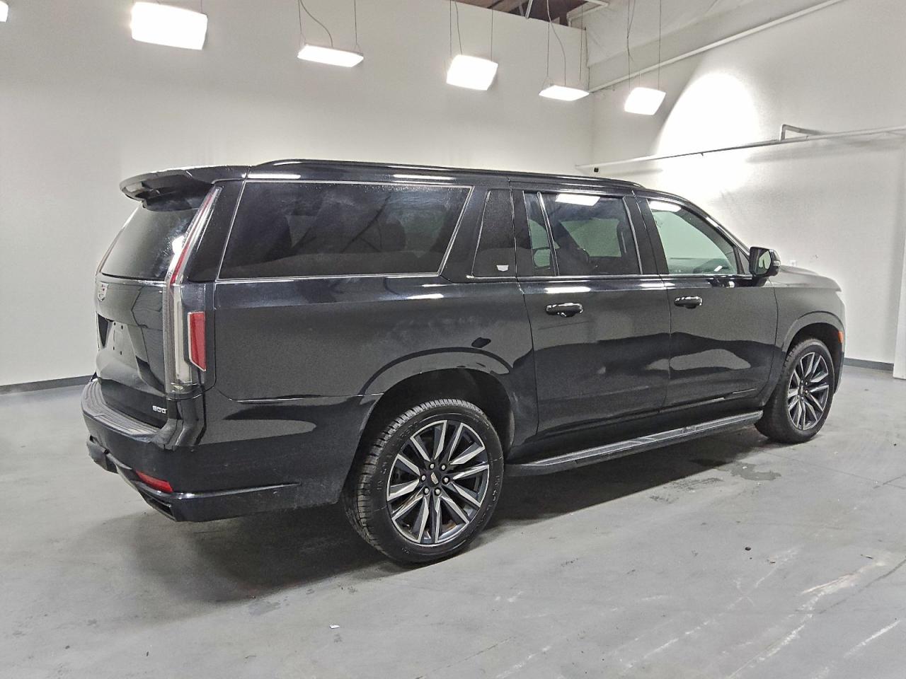 CADILLAC ESCALADE ESV SPORT