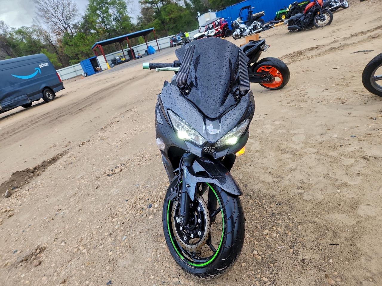 Lot #3315956127 2022 KAWASAKI EX400