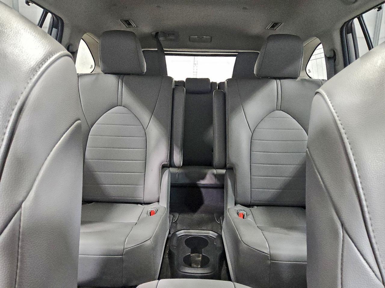 Lot #3308302201 2023 TOYOTA HIGHLANDER