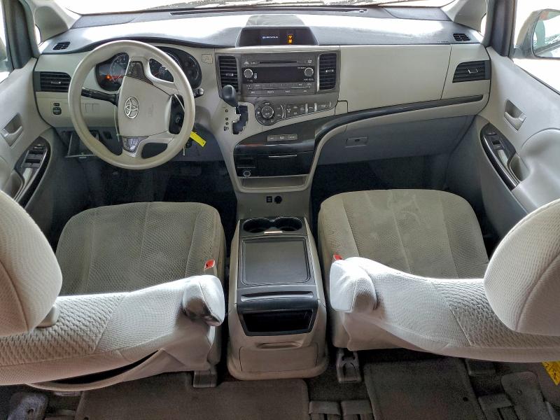 2014 TOYOTA SIENNA LE #3303860800