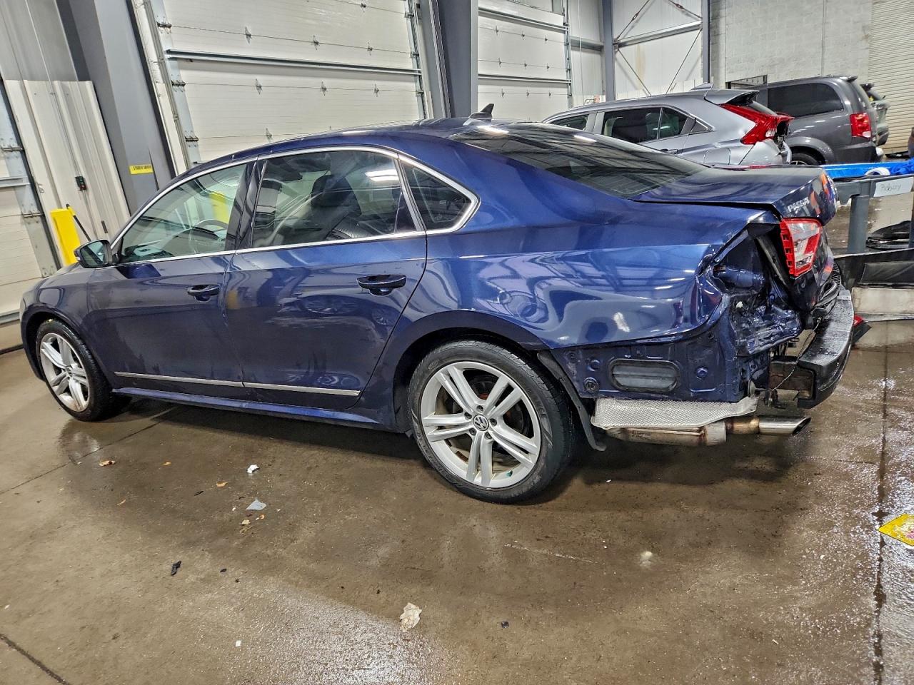 VOLKSWAGEN PASSAT SE