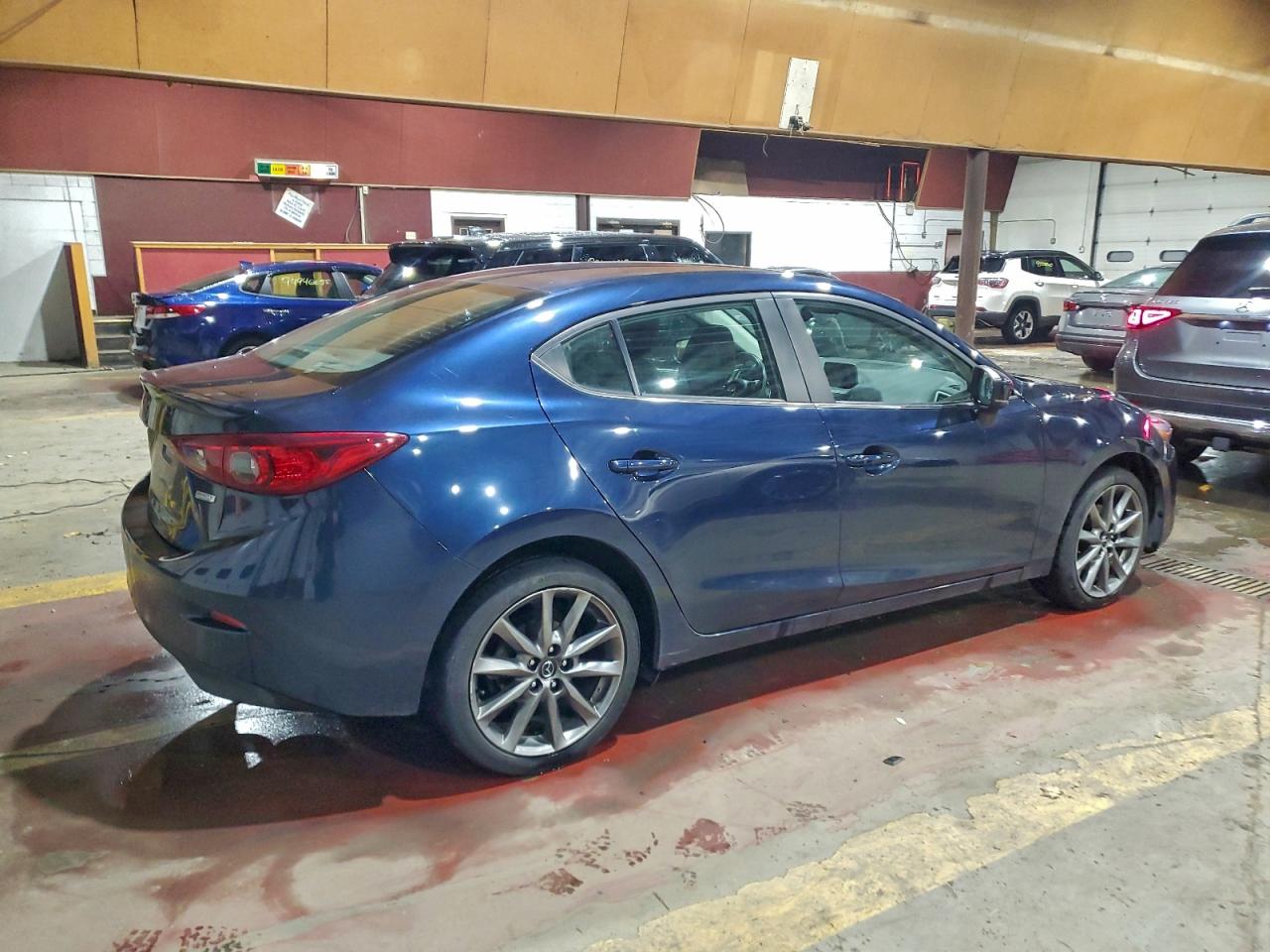 MAZDA 3 TOURING