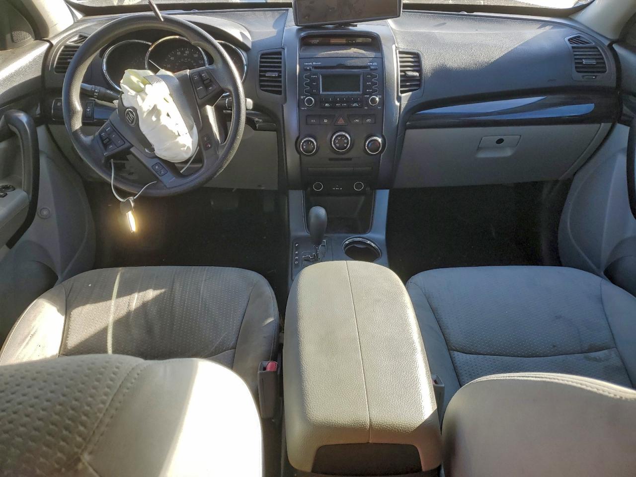 Lot #3308579505 2012 KIA SORENTO BA