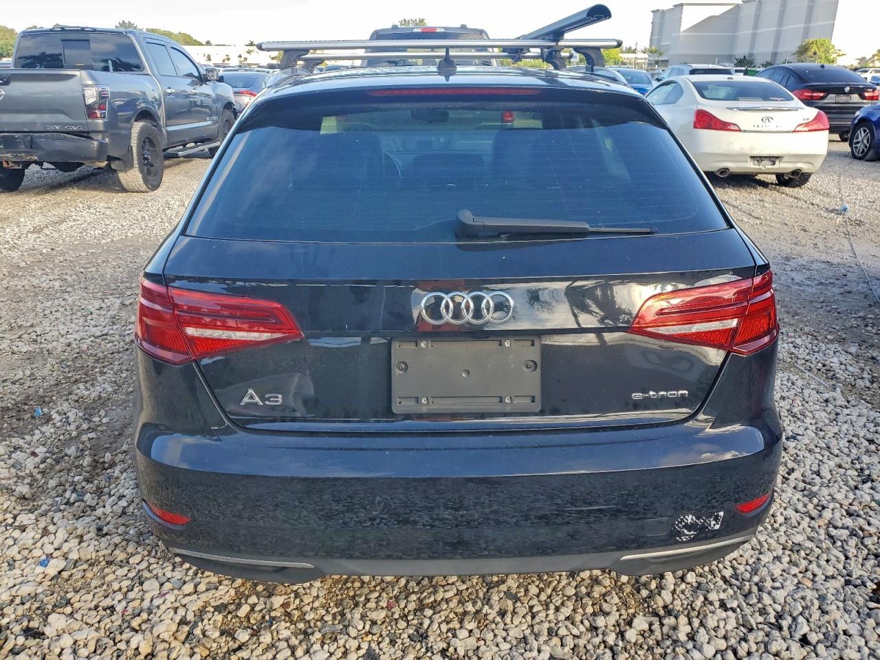AUDI A3 E-TRON PREMIUM