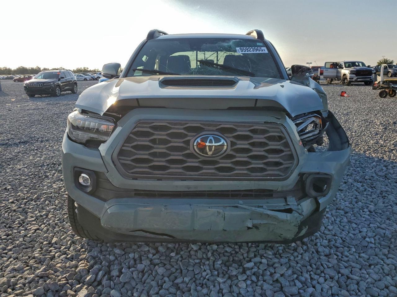 TOYOTA TACOMA DOUBLE CAB