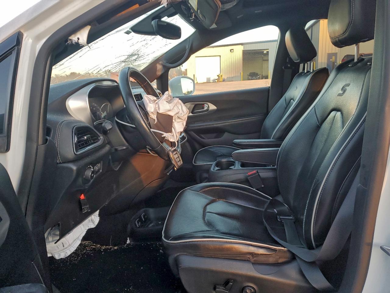 CHRYSLER PACIFICA LIMITED