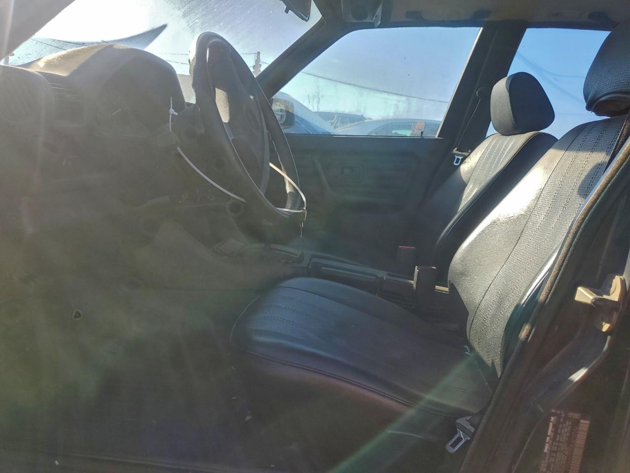 Lot #3305446073 1990 BMW 325 I AUTO