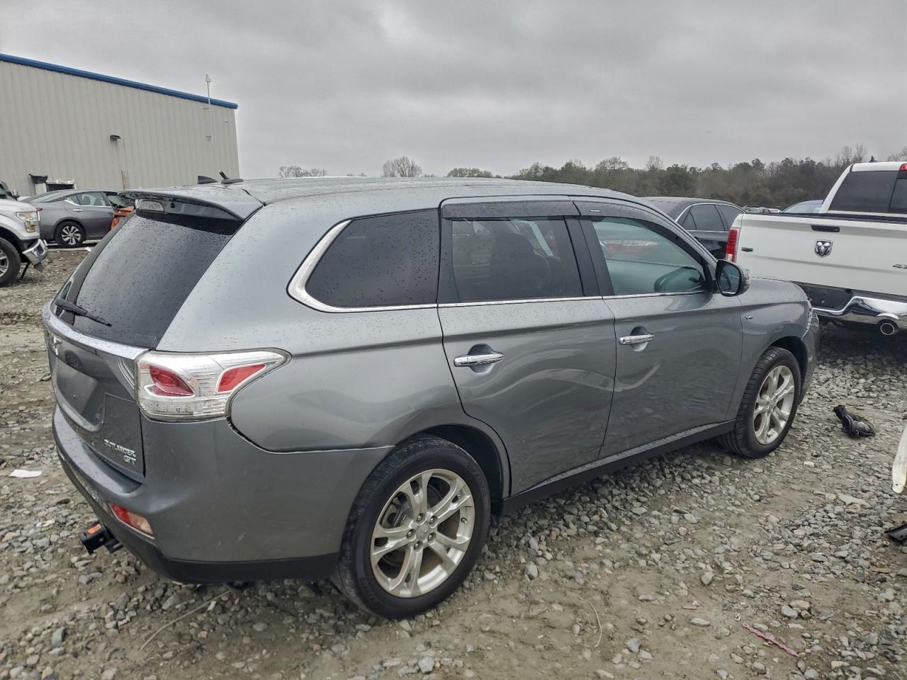 MITSUBISHI OUTLANDER GT