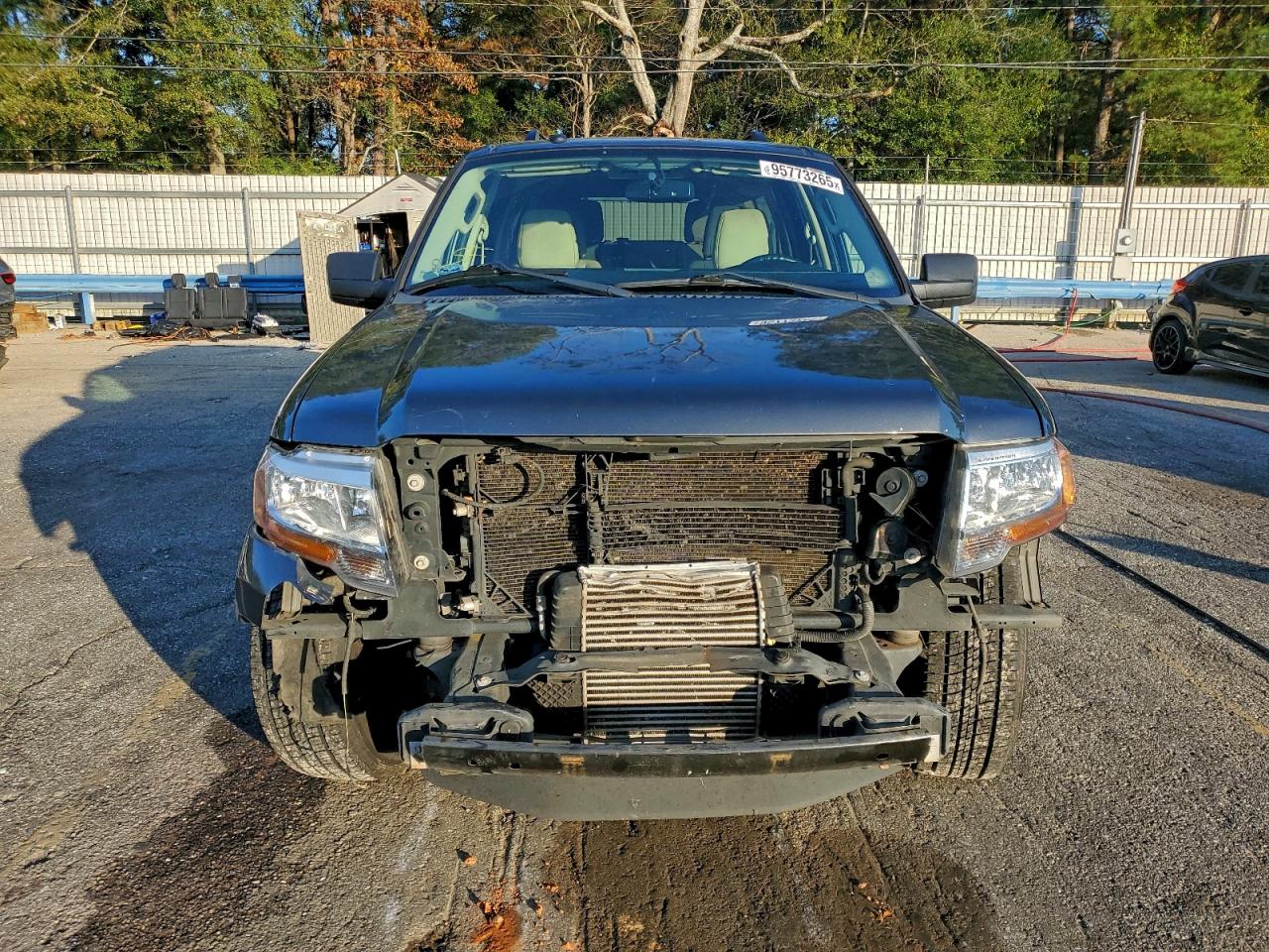 FORD EXPEDITION EL XLT