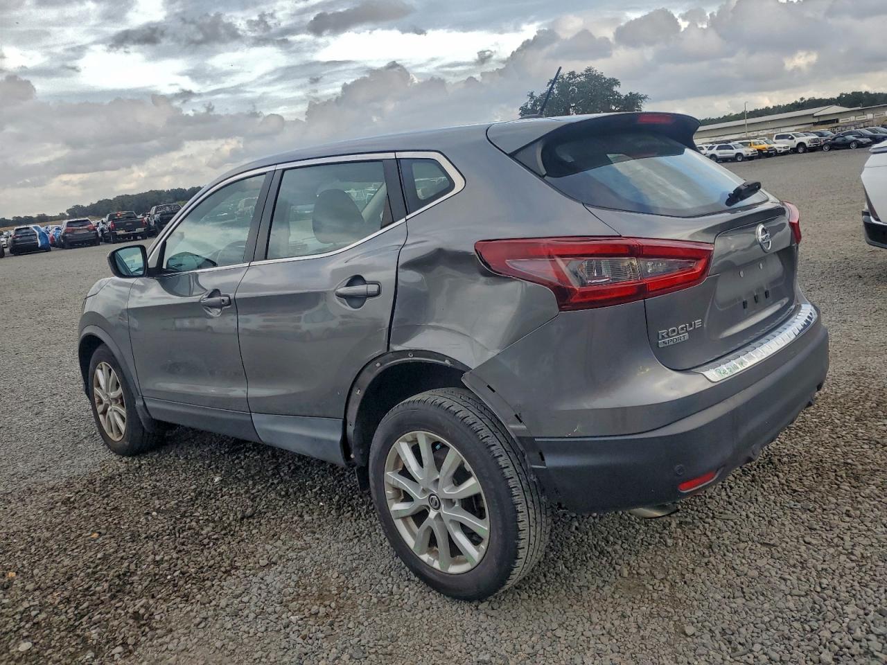 NISSAN ROGUE SPORT S