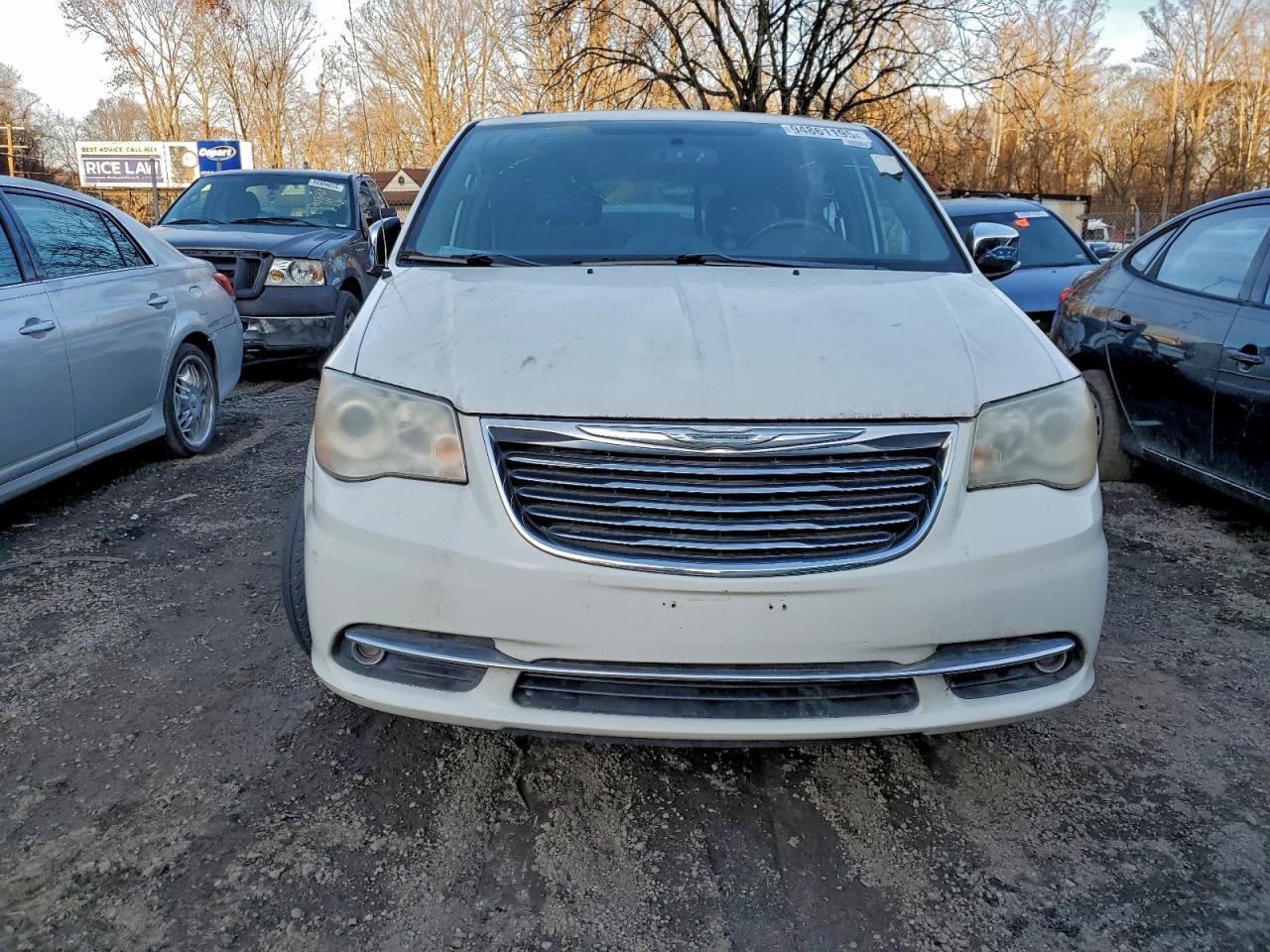 CHRYSLER TOWN & COUNTRY LIMITED