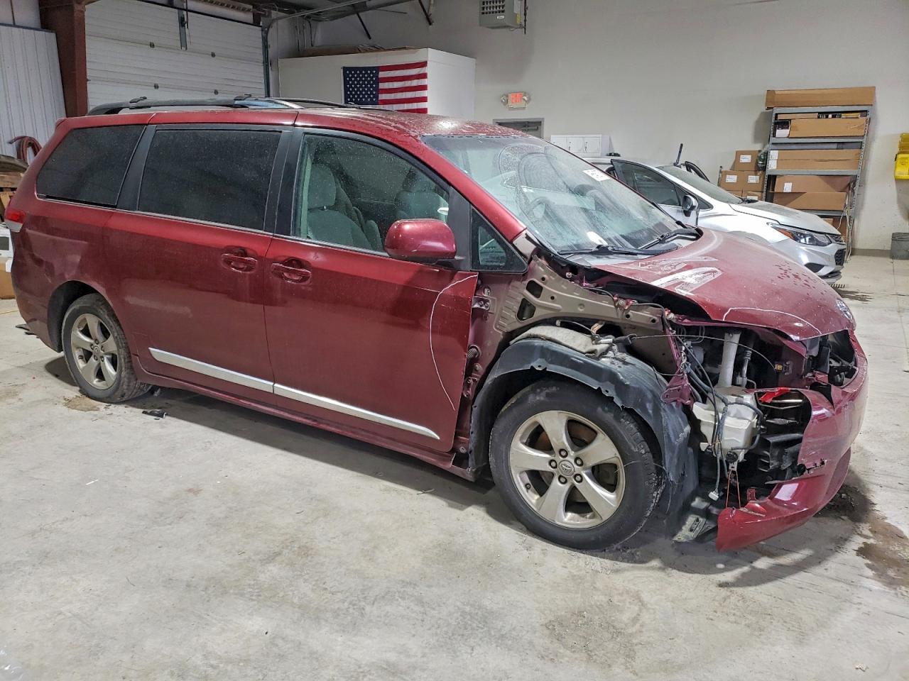 Lot #3315961240 2012 TOYOTA SIENNA LE