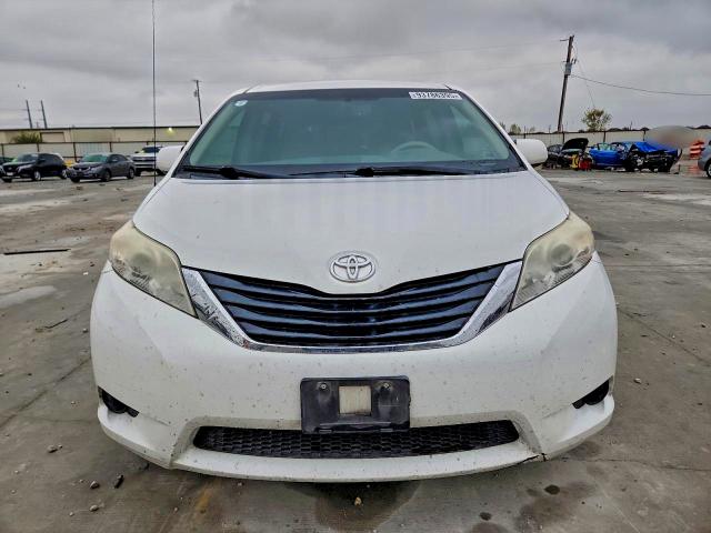 2011 TOYOTA SIENNA LE #3302701999