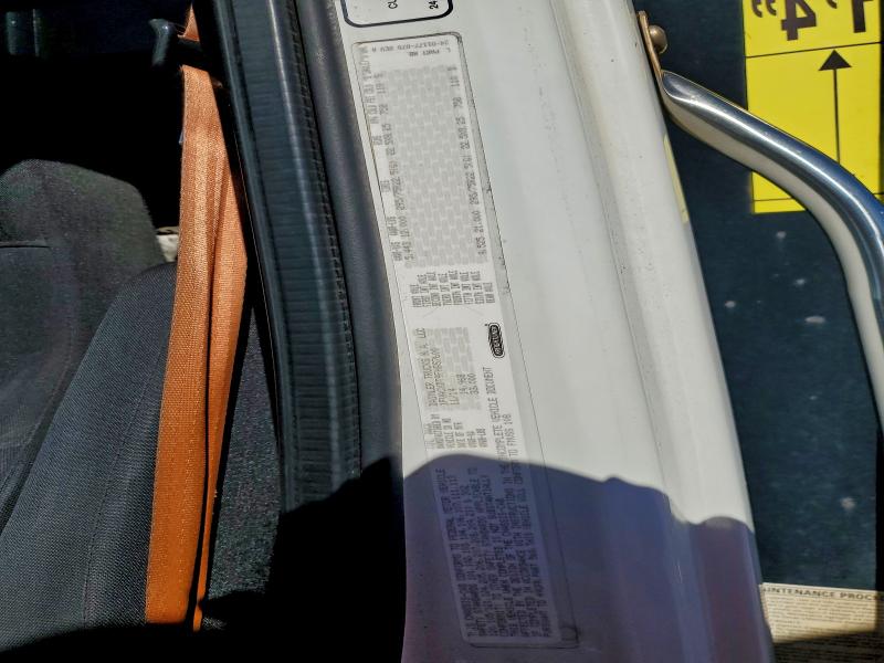 2015 FREIGHTLINER M2 106 MED #3302111125