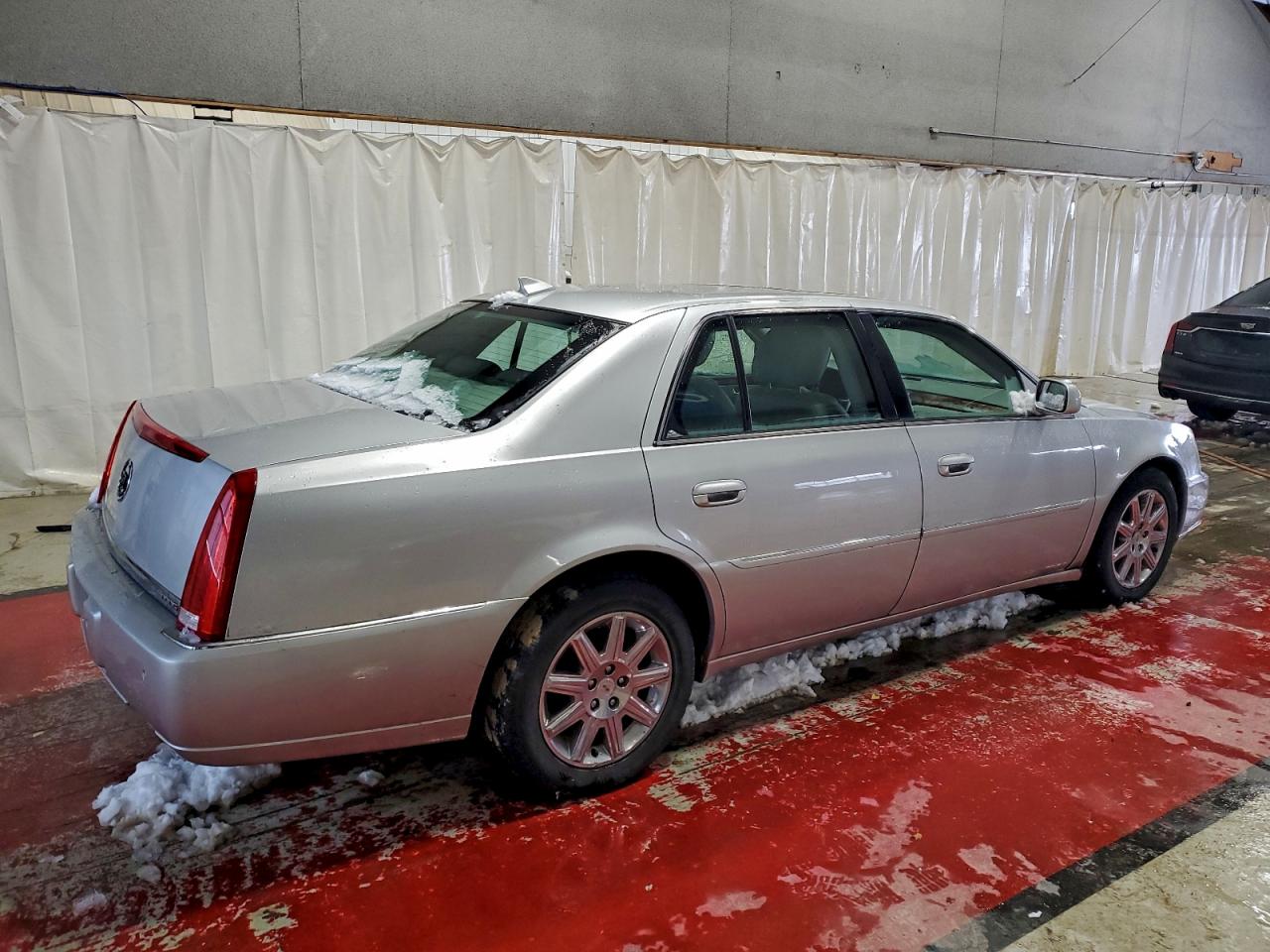 CADILLAC DTS PREMIUM COLLECTION
