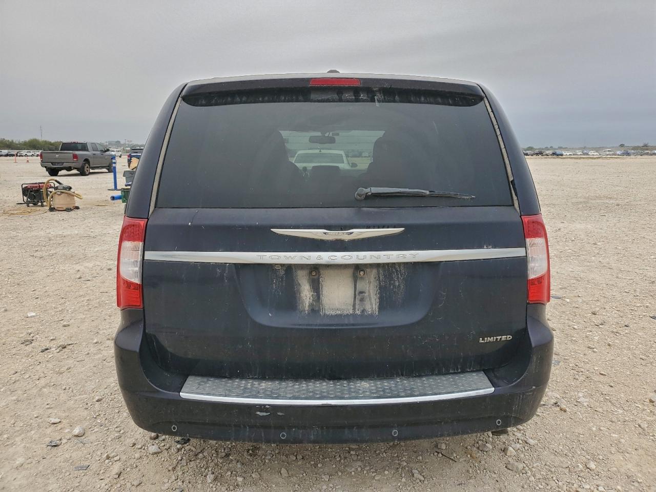 CHRYSLER TOWN & COUNTRY LIMITED