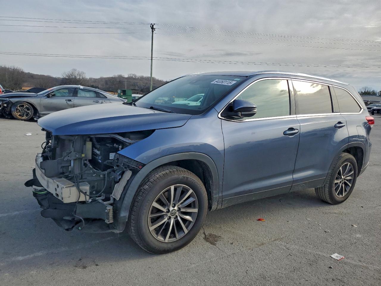 TOYOTA HIGHLANDER SE