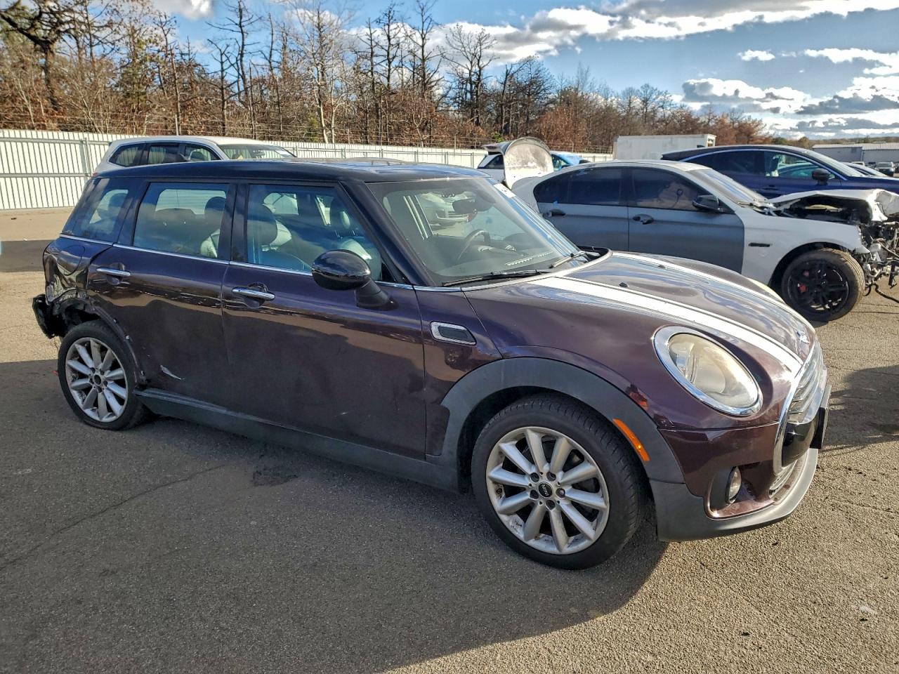 MINI COOPER CLUBMAN