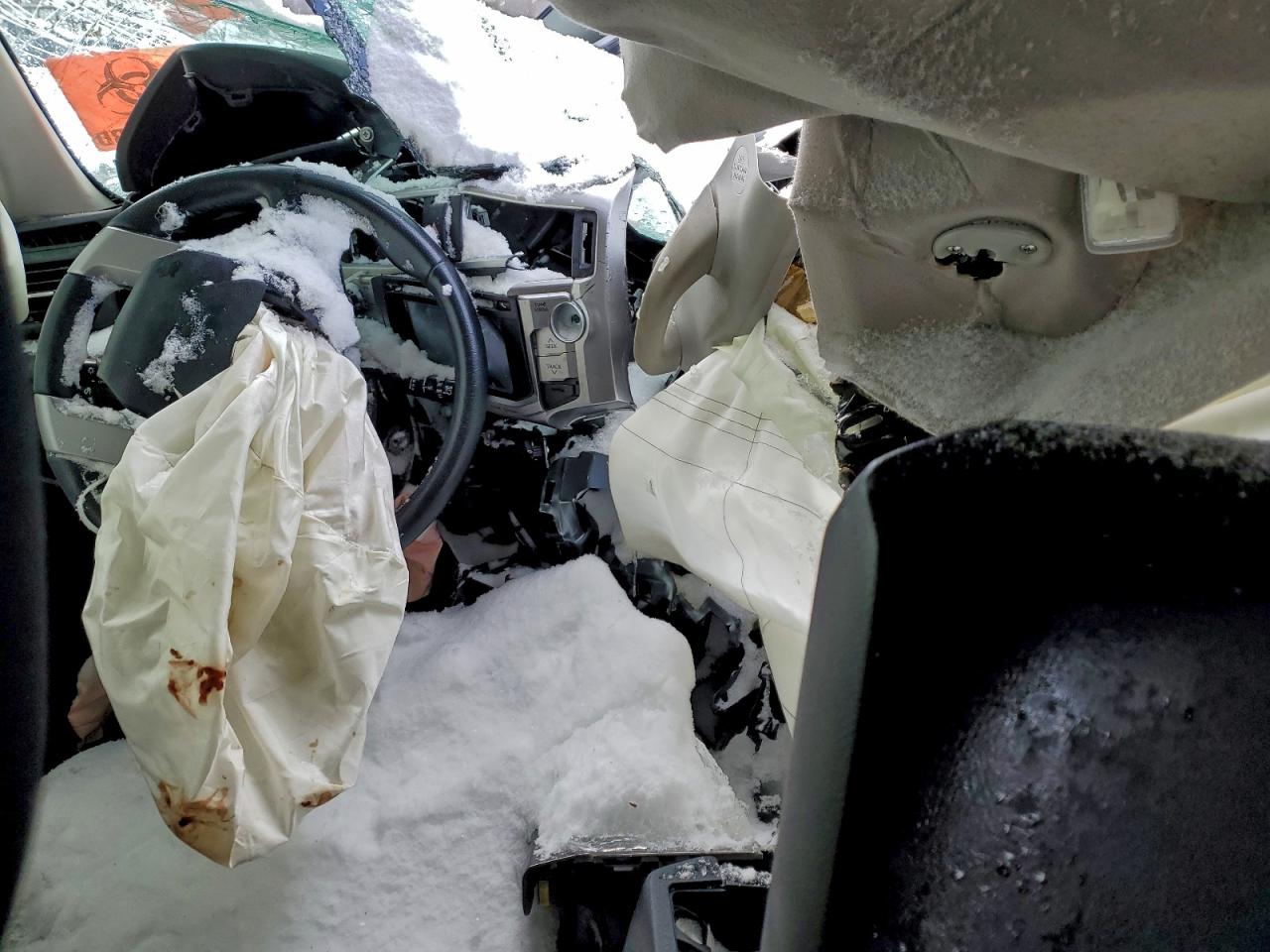 TOYOTA 4RUNNER SR5/SR5 PREMIUM