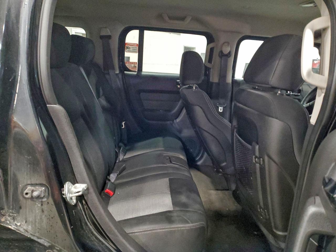 Lot #3305436453 2006 HUMMER H3