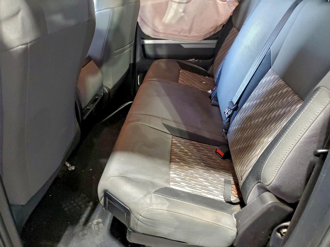 TOYOTA TUNDRA DOUBLE CAB SR