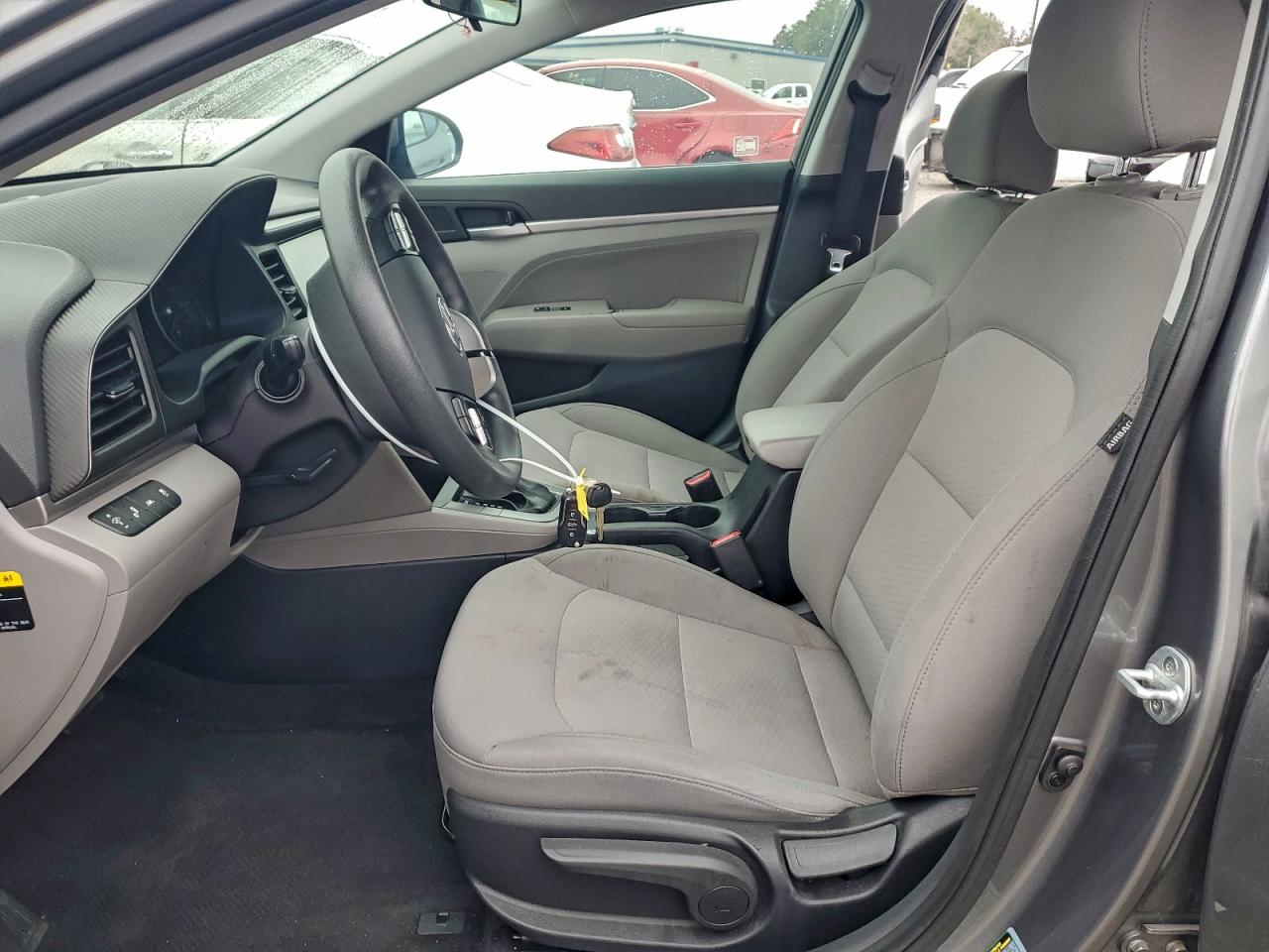 HYUNDAI ELANTRA SEL