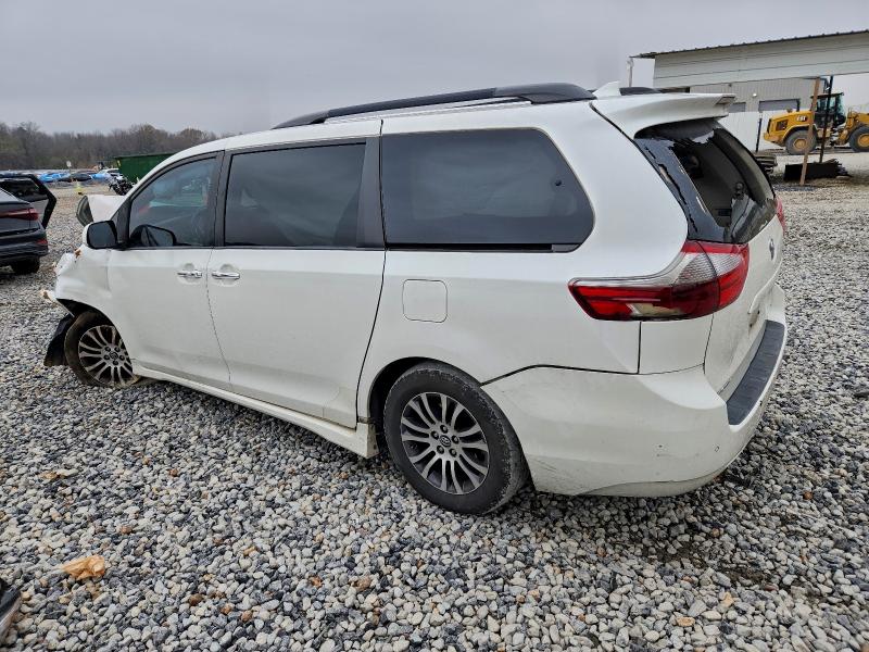 2019 TOYOTA SIENNA XLE #3309188617