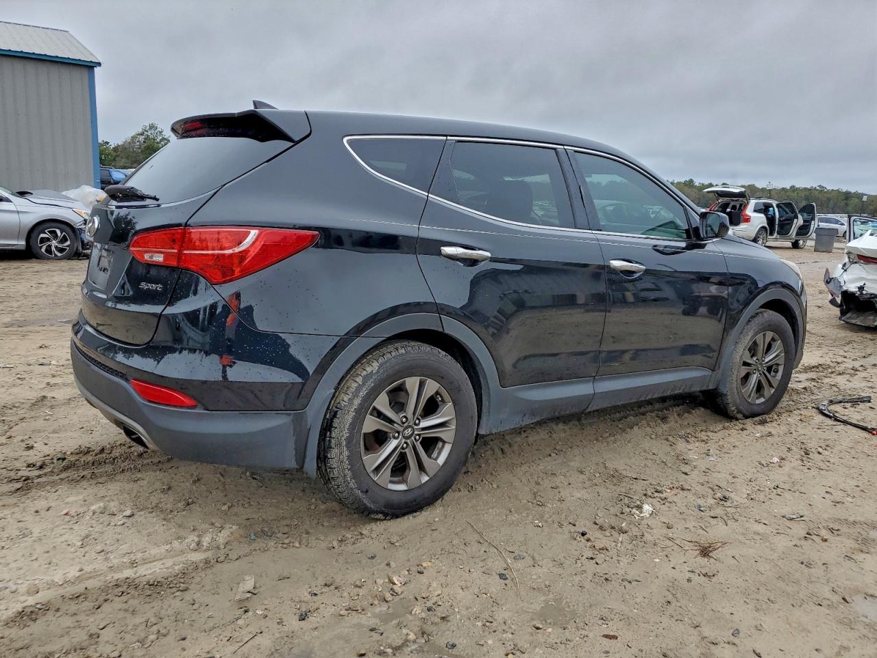 Lot #3312823090 2016 HYUNDAI SANTA FE S