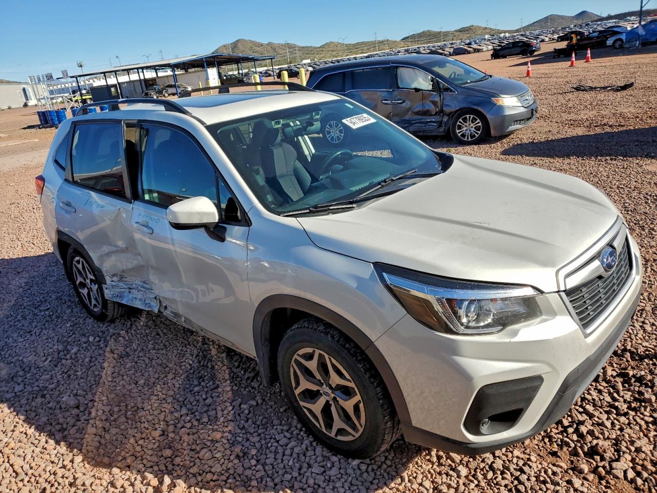 SUBARU FORESTER PREMIUM