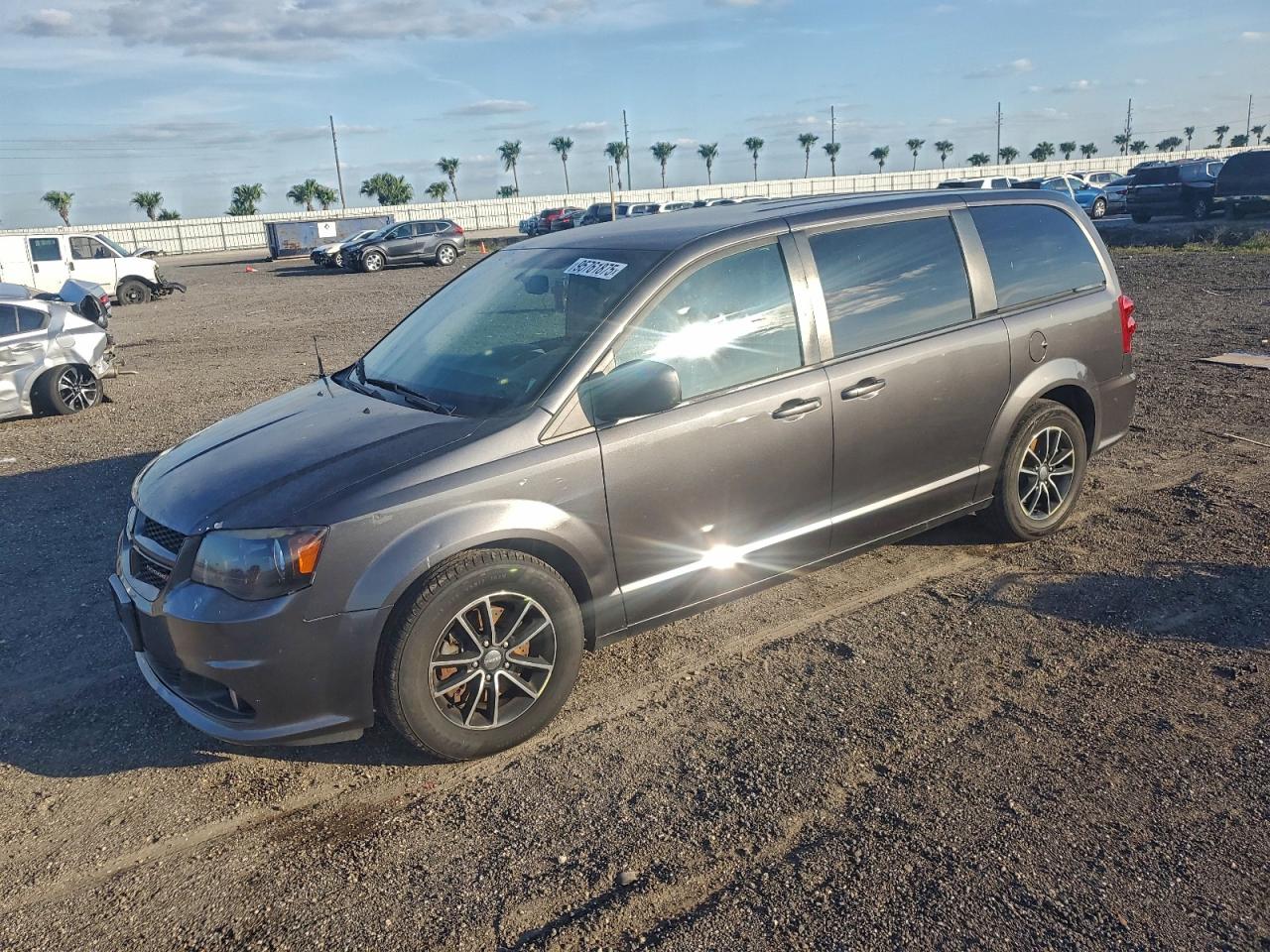 Lot #3311587796 2018 DODGE GRAND CARA