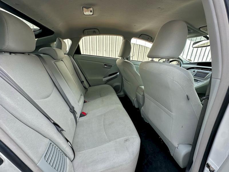 2015 TOYOTA PRIUS #3308206178