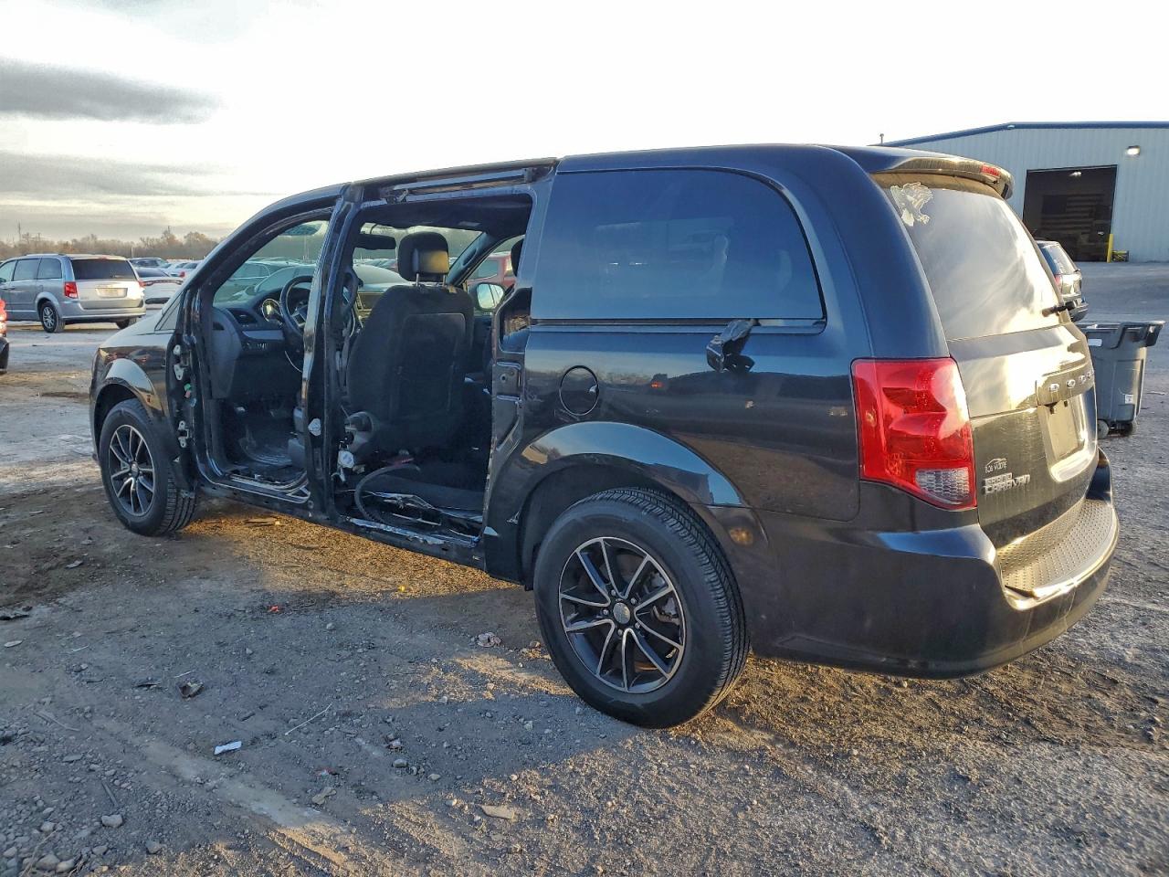 DODGE GRAND CARAVAN SXT