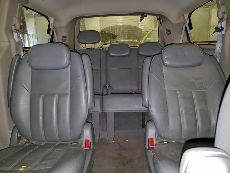 2008 CHRYSLER TOWN & COU #3303900718