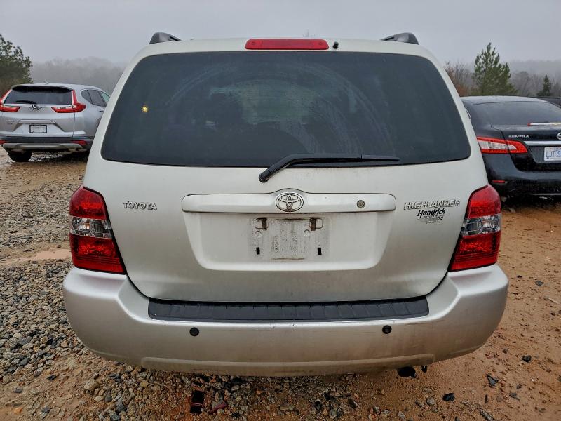 2005 TOYOTA HIGHLANDER #3302659037