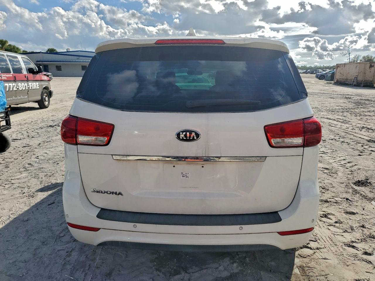 KIA SEDONA L