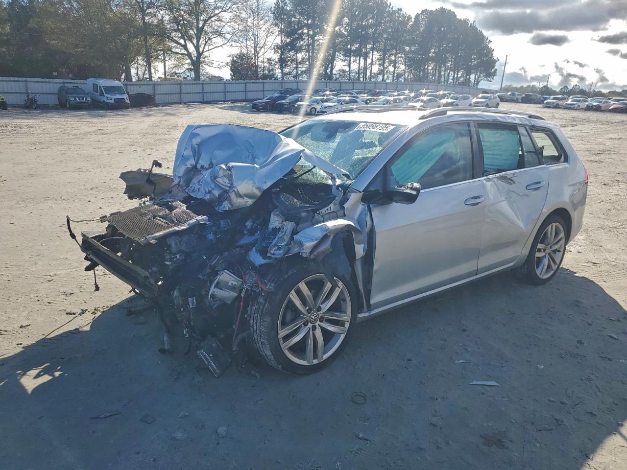 VOLKSWAGEN GOLF SPORTSVAN TDI S