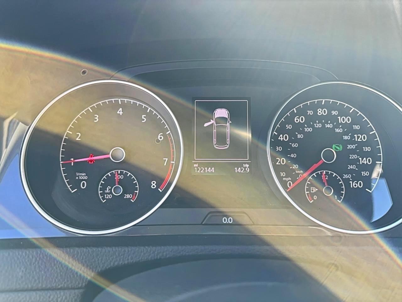 VOLKSWAGEN GOLF SPORTSVAN S