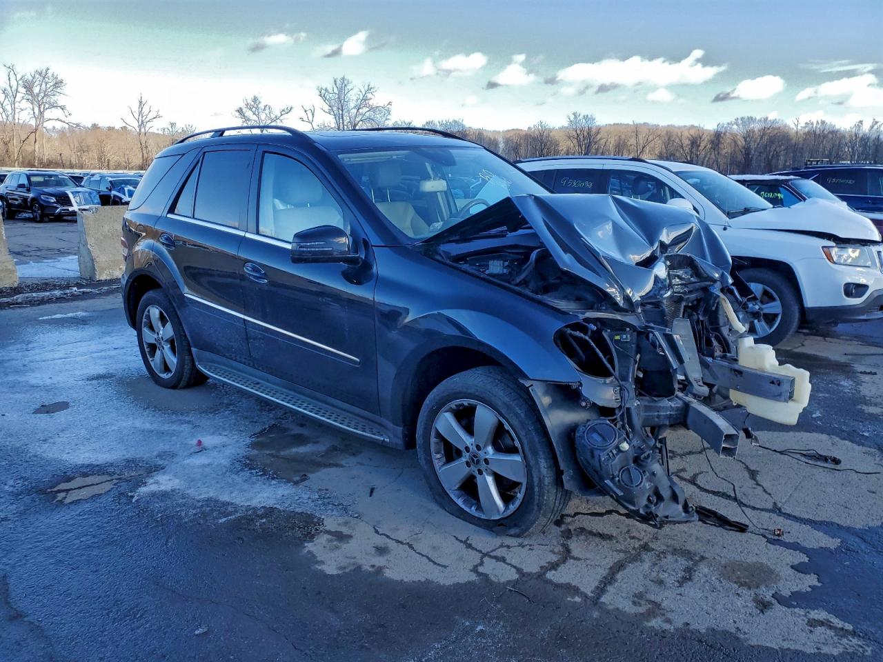 Lot #3318871936 2011 MERCEDES-BENZ ML 350 4MA