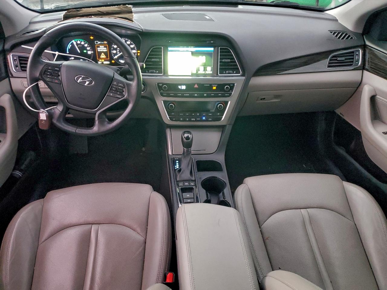 HYUNDAI SONATA PLUG-IN HYBRID