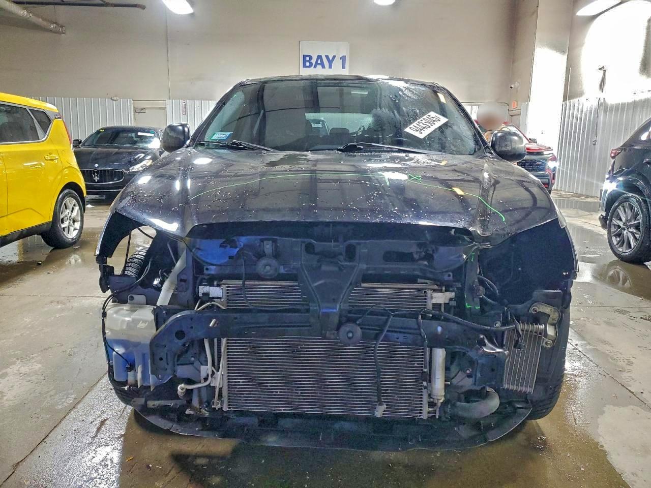 MITSUBISHI OUTLANDER ES